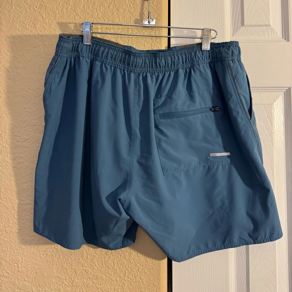 Vuori Trail Short 2.0 6” Inseam Blue / Heather Grey Mesh Trim XXL